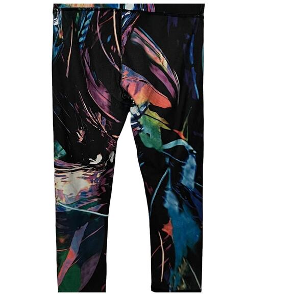 FABLETICS MID-RISE YOGA CROPPED LEGGINGS, WOMENS, XS, BLACK BLUE GREEN PINK ABST - Picture 2 of 10